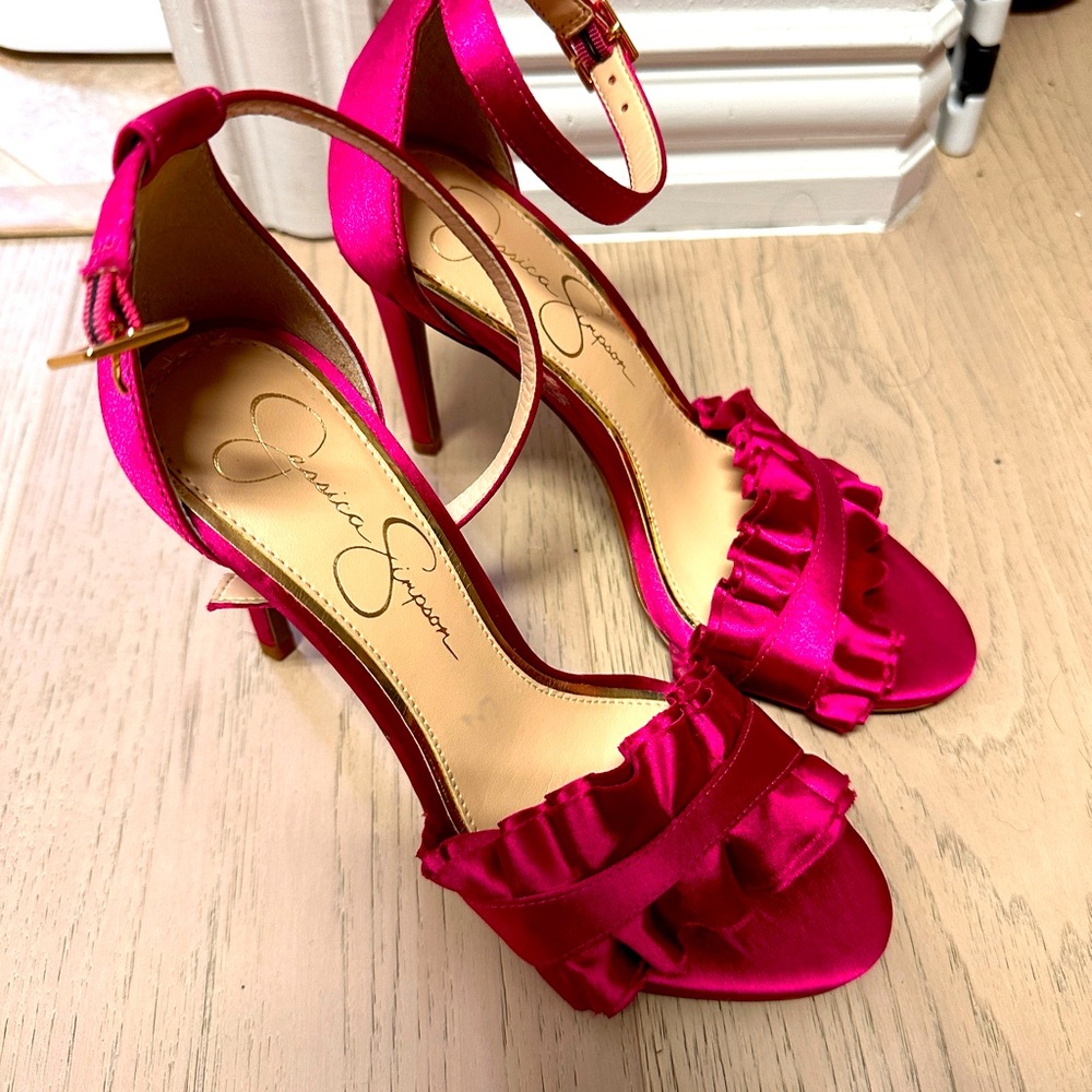Pink heels Jessica Simpson